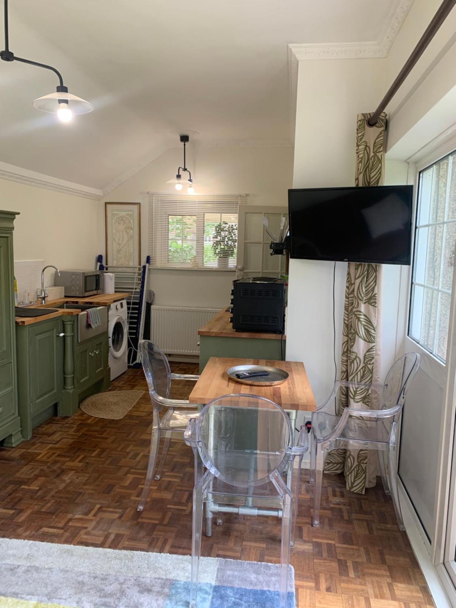 Newly Refurbished One Bedroom With Additional Sofa Bed Self Contained Flat In Garden Abbots Langley Extérieur photo
